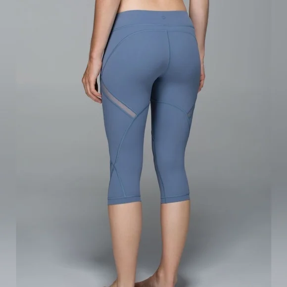 Lululemon Cool To Street CropBlue Denim / Banana Leaf Blush Quartz Size 2 - Picture 3 of 16